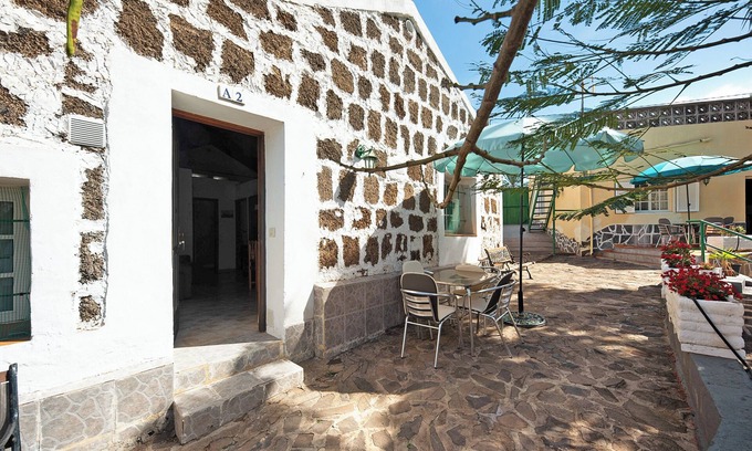 Buenavista del Norte Casa | Casa rural 'El Cardon A2' con vistas al mar y a la montaña, terraza y Wi-Fi
