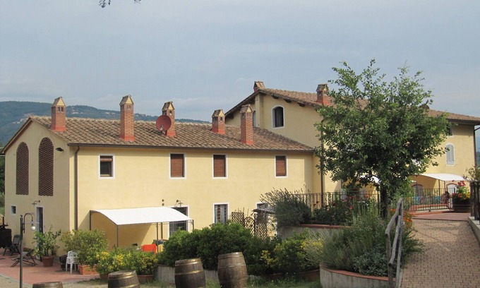 Serravalle Pistoiese Casa | casa de campo-anochecer-