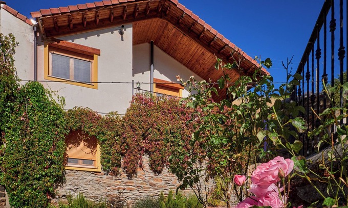 La Omanuela Casa | Casa de campo 'Aguas Frías I' con vistas a la montaña, terraza privada y Wi-Fi