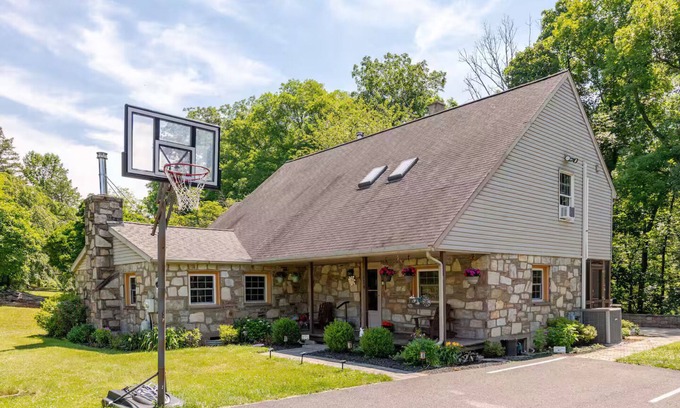 Hatfield Casa | Country home in beautiful Bucks County