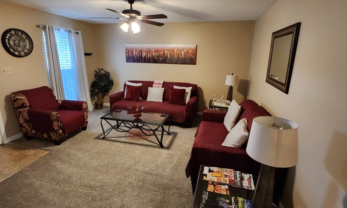 Oak Grove Casa | Country Home in Oak Grove