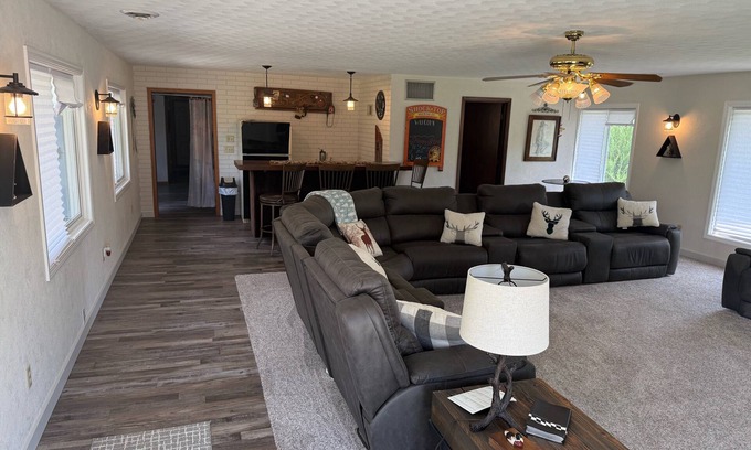 Troy Mills Casa | Country Home on the river.