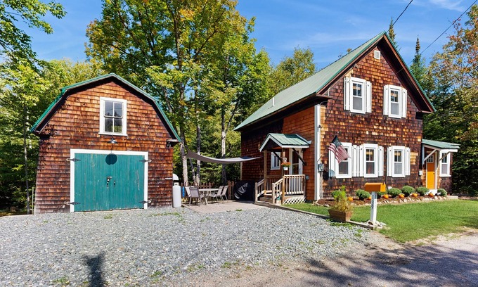 Jefferson Casa | Country home w/stream, yard, garden, snowmobile access, nr Santa's Village