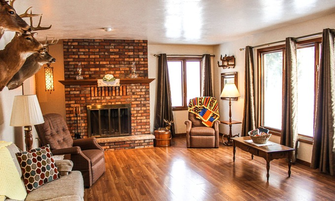 Kendall Casa | Country home with no pet fees!!