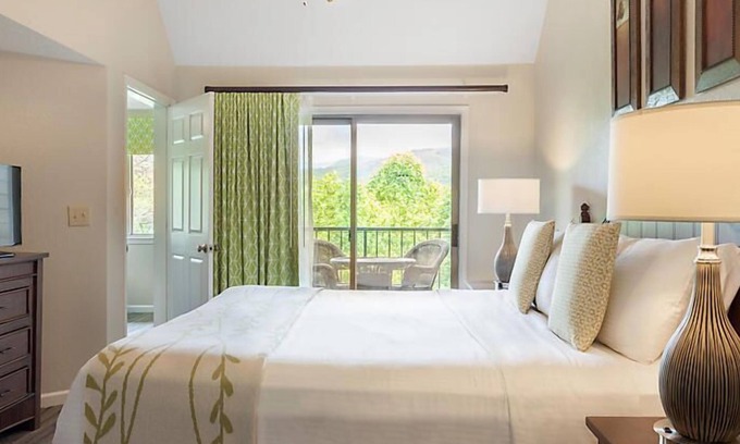 Gatlinburg Complejo | Hotel rural cerca del parque de atracciones de Gatlinburg con piscinas climatizadas cubiertas y al aire libre, jacuzzis y salas de juegos