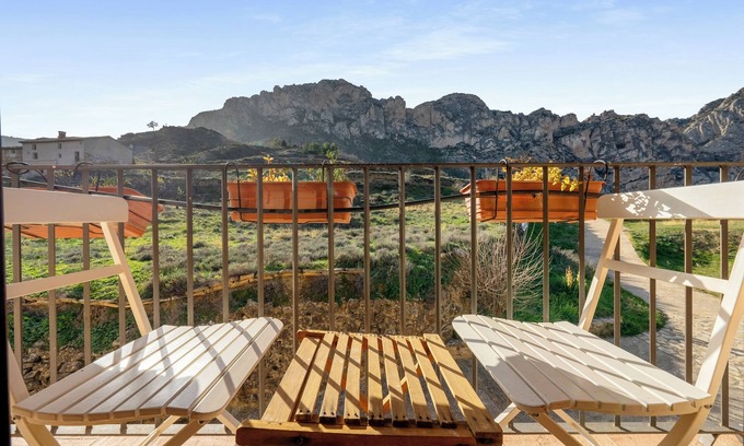 Montoro de Mezquita Casa | Casa rural 'Vallore Del Maestrazgo' con vistas a la montaña, jardín privado y aire acondicionado