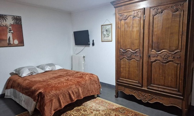 Saint-Pierre-Tarentaine Casa | Country house for four to six people, lovely country setting