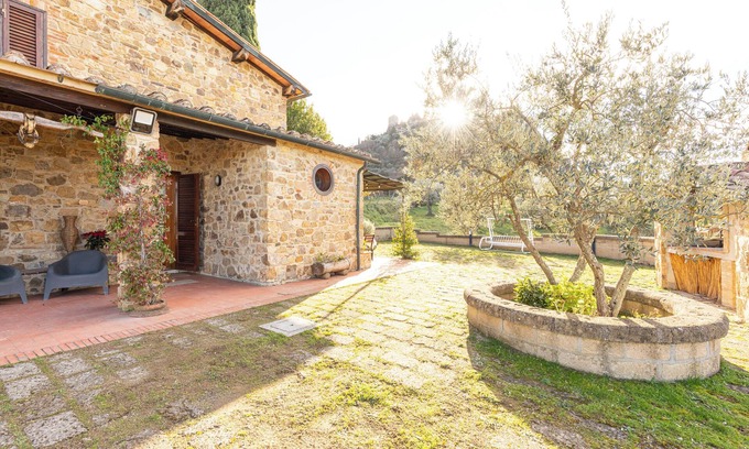 Castiglione d'Orcia Casa | Casa rural 'Il Gugnolo - Casale In Val D'Orcia' con terraza privada, jardín privado y Wi-Fi