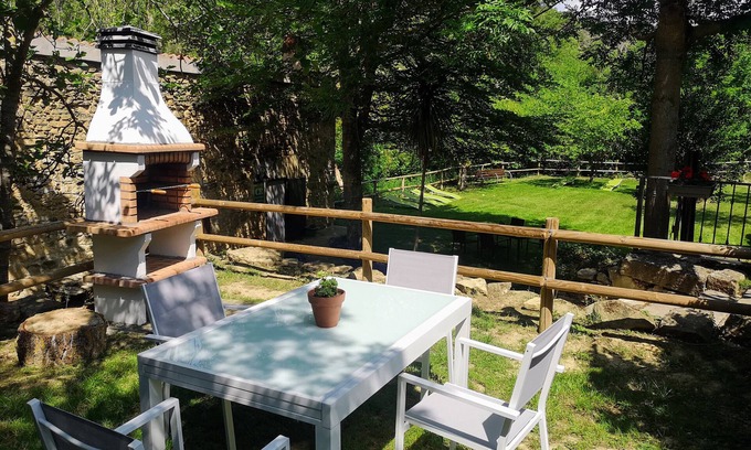 Lanciego/Lantziego Casa | Casa rural 'Ardetxal' con vistas a la montaña y jardín privado