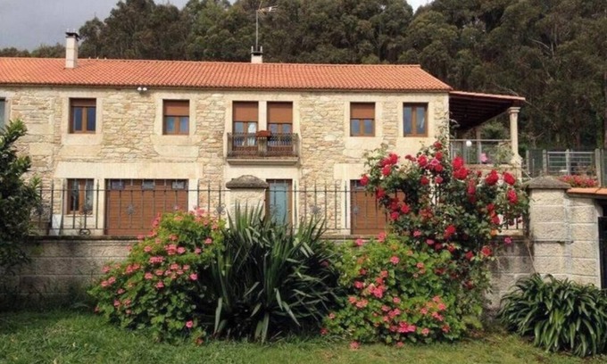 Ponteceso Casa | Casa rural 'A Casa De Lelo' con vistas al mar, terraza privada y Wi-Fi