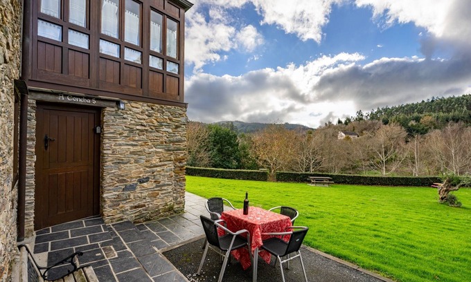 Espasante Casa | Casa rural 'A Concha' con terraza compartida, jardín privado y Wi-Fi