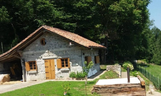 Larraul Casa | Country House 'Agerre Berriko Borda' with Mountain View and Private Garden