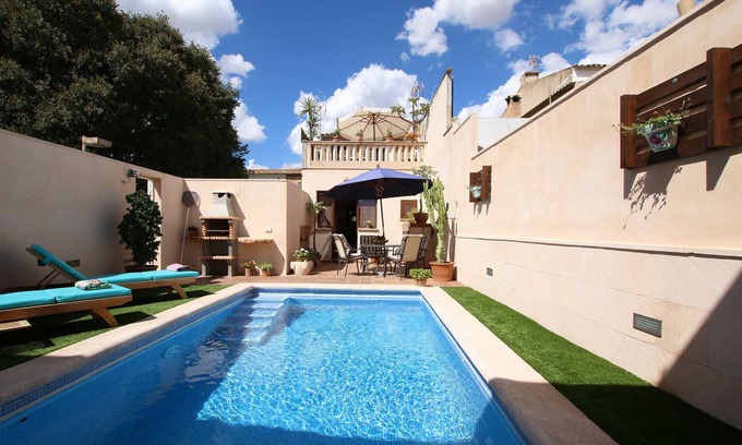 Porreres Villa | Casa rural 'Antonio' con piscina privada, Wi-Fi y aire acondicionado