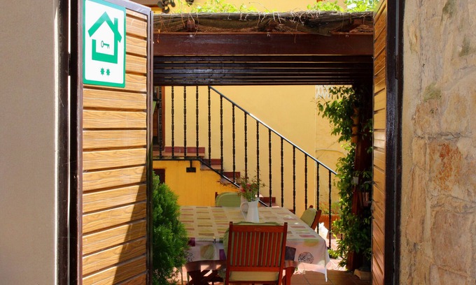 Miranda de Arga Casa | Casa rural 'Xixa Landetxea' con vistas a la montaña, terraza privada y Wi-Fi