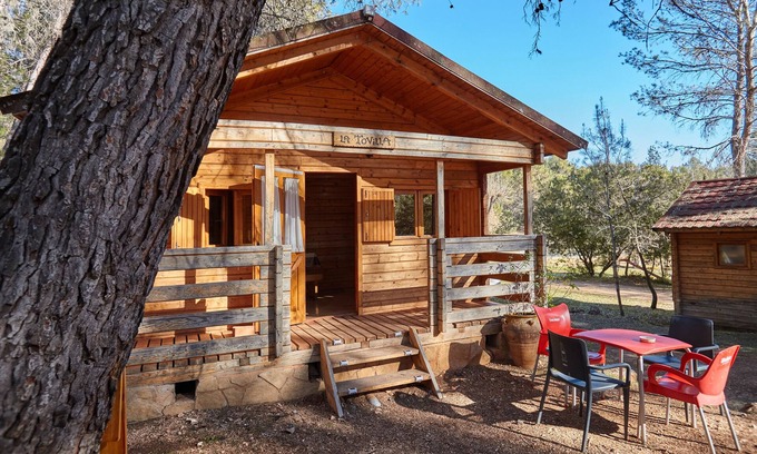 Hornos Casa | Casa rural 'Cabaña De Madera 3' con vistas a la montaña, piscina compartida y aire acondicionado