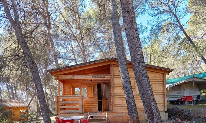 Hornos Casa | Casa rural 'Cabaña De Madera 2' con vistas a la montaña, piscina compartida y aire acondicionado