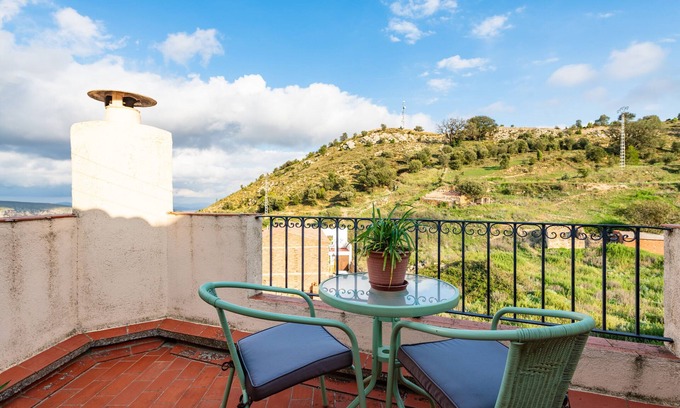 Culla Casa | Casa rural 'Casa Lino' con vistas a la montaña, terraza privada y Wi-Fi