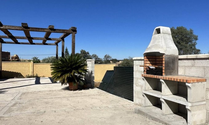 Guillena Casa | Casa rural 'Casaruralsevilla La Cabaña De Petra' con vistas a la montaña, Wi-Fi y aire acondicionado