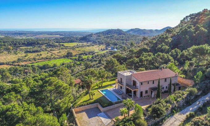 Manacor Villa | Casa rural 'Dues' con vistas al mar, Wi-Fi y aire acondicionado
