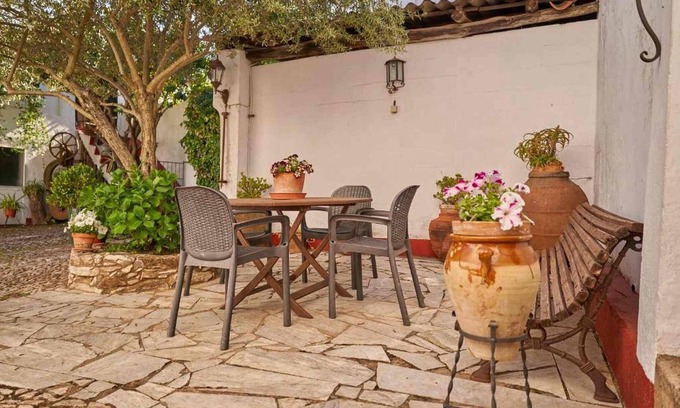 Fuenteheridos Casa | Casa rural 'El Zarzo' con vistas a la montaña, terraza compartida y Wi-Fi