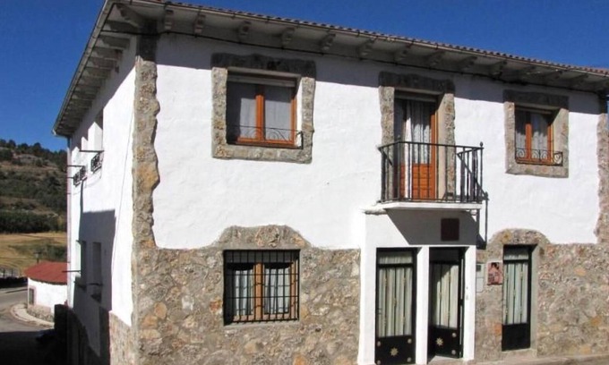 Vadillo Casa | Casa rural 'El Frontón' con vistas a la montaña