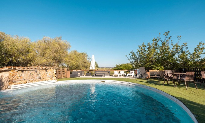 La Selva del Camp Villa | Casa rural 'El Pi De La Selva' con piscina privada, terraza privada y Wi-Fi