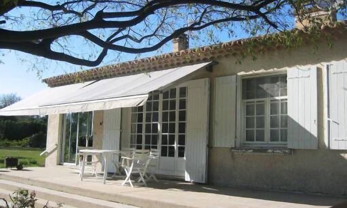 Oppede Casa | Casa de campo frente al Luberon y el pueblo de Oppède Viejo