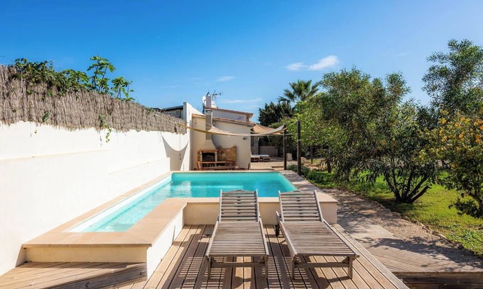 Capdepera Villa | Casa de campo 'Finca Es Canyaret' con vistas a la montaña, piscina y jardín