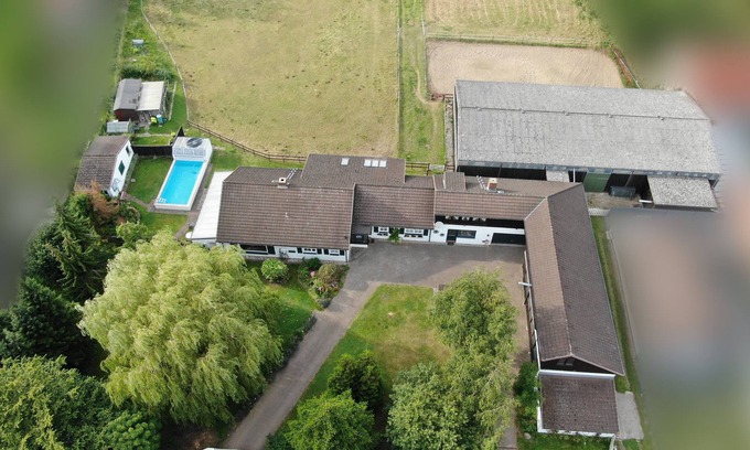 Bosau Casa | Country house hideaway with outdoor pool, sauna and fireplace in East Holstein