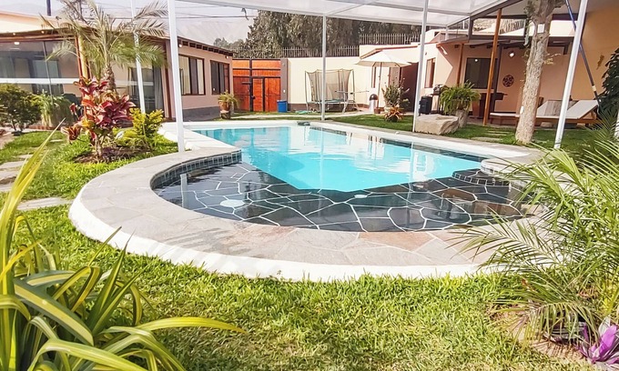 Cieneguilla Casa | Casa de campo en Cieneguilla con piscina con temperado solar y linda vista