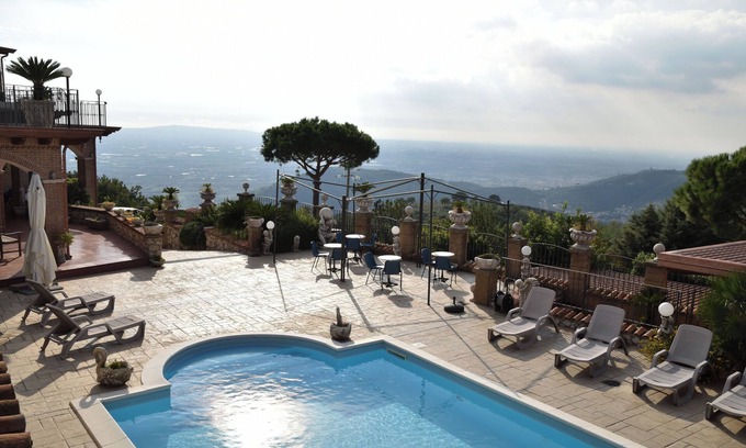 Cervino Cama Y Desayuno | Country House Isola Verde con 3 Camere da letto doppie, Wi-Fi e Piscina Esterna