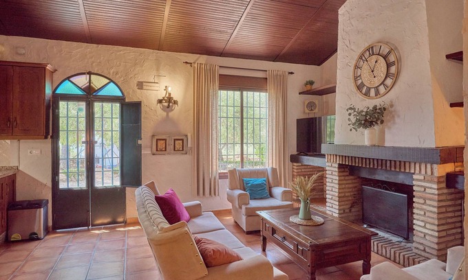 Hornachuelos Casa | Casa rural 'La Alcaidía' con vistas a la montaña, Wi-Fi y aire acondicionado