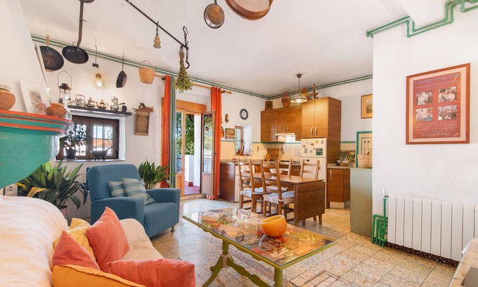 Jabugo Casa | Casa rural 'La Rana Verde De Arriba' con vistas a la montaña, terraza privada y Wi-Fi