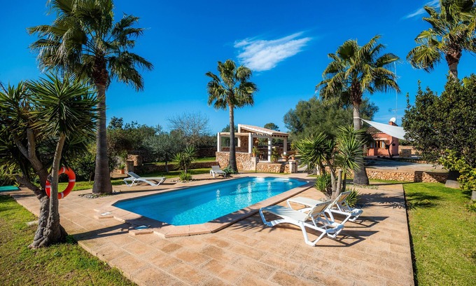 Campos Villa | Casa rural 'Linda' con piscina privada, Wi-Fi y aire acondicionado