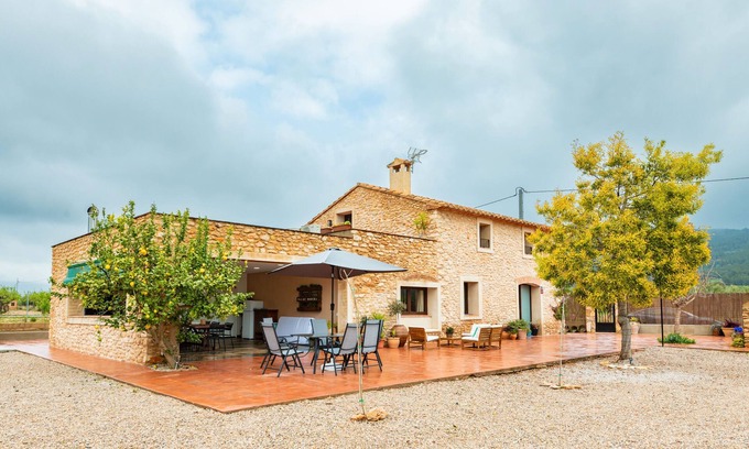 Vall d'Alba Casa | Casa rural "Mas de Morera" con acceso a la piscina durante todo el año