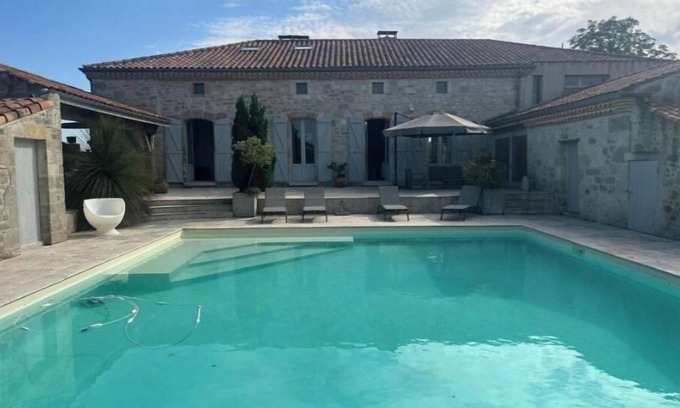 Foulayronnes Otro | Country house near Agen. Large swimming pool, 5 bedrooms