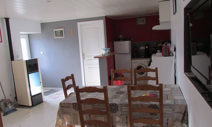 Les Bondons Casa | Country house, near the Menhir trail