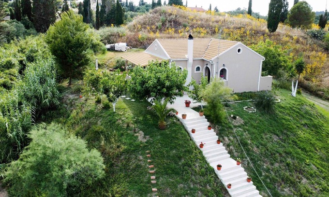 Molos Casa | Casa rural 'On The Hill' con terraza privada, Wi-Fi y aire acondicionado