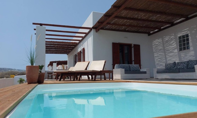 Monolithos Villa | Casa rural 'Pasithea' con vistas al mar, Wi-Fi y aire acondicionado