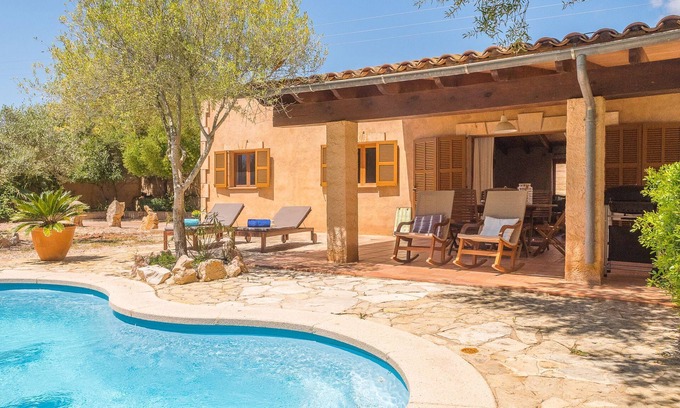 Son Servera Villa | Casa rural 'Sa Plana' con vistas a la montaña, piscina privada y Wi-Fi