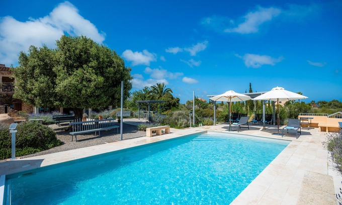 Manacor Villa | Casa rural 'Siesta Del Sol' con piscina privada, terraza privada y Wi-Fi