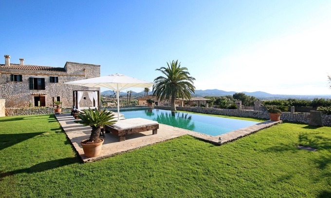 Manacor Villa | Casa rural 'Son Mas Vell' con piscina privada, terraza privada y Wi-Fi