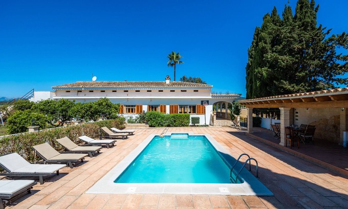 Sa Pobla Villa | Casa rural 'Son Valentí' con vistas a la montaña, Wi-Fi y aire acondicionado