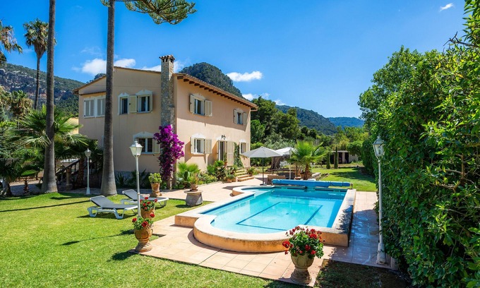 Valldemossa Villa | Casa rural 'Villa Valldemossa' con piscina privada, terraza privada y Wi-Fi