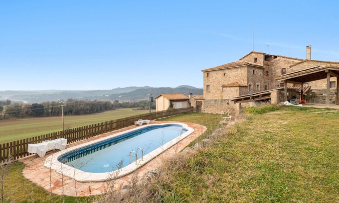 Olvan Casa | Casa rural 'Volta De Ferreres' con vistas a la montaña, piscina compartida y Wi-Fi