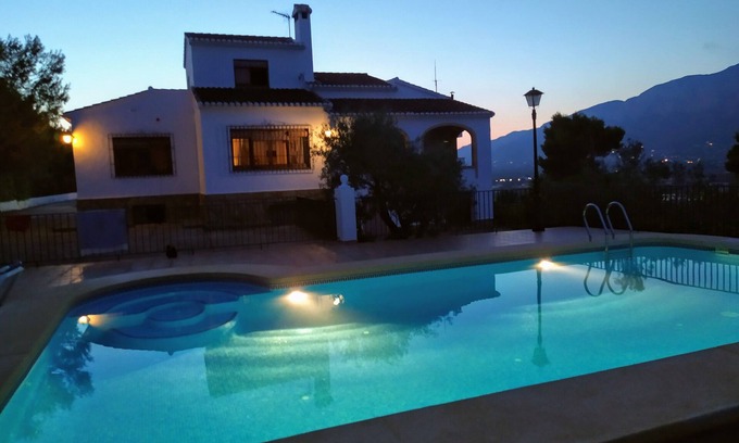Tarraula Casa | Casa de campo con preciosas vistas al mar y a la montaña