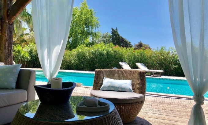 Ouveillan Casa | Casa de campo con piscina para 8 personas en un entorno natural.