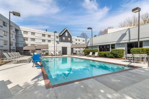 College Park Hotel | Country Inn & Suites by Radisson, Atlanta Airport South, GA