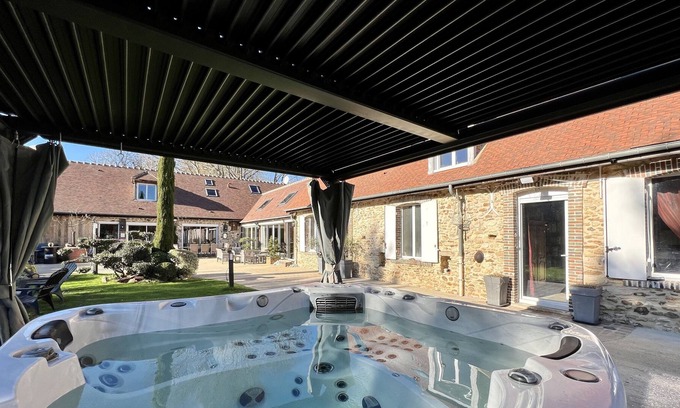 Emance Casa | Country property 50 minutes from Paris -SPA-Brasero-Fibre-Billard-Baby Foot