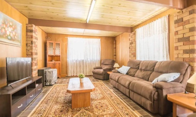 Hargraves Casa | Country property on 10 acres at a quiet village of Hargraves (pet friendly)